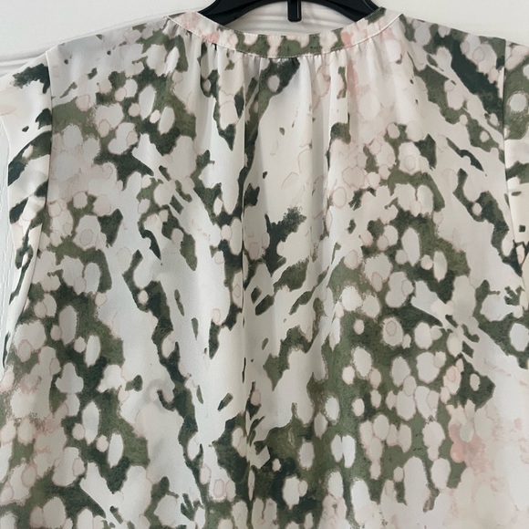 Massimo blouse size Small double ruffle bottom, floral, sleeveless - Picture 5 of 10